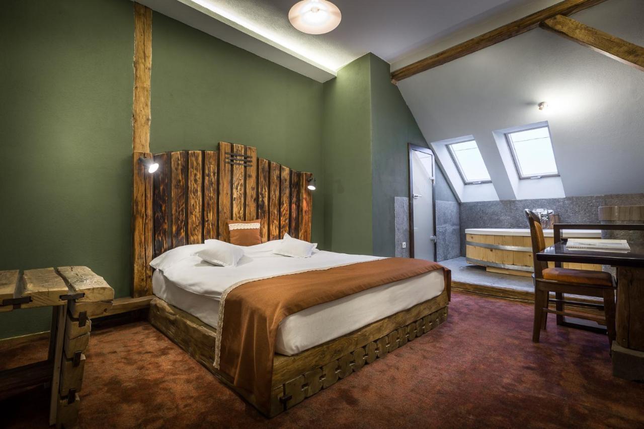 Castle Hotel Daniel Baraolt Buitenkant foto