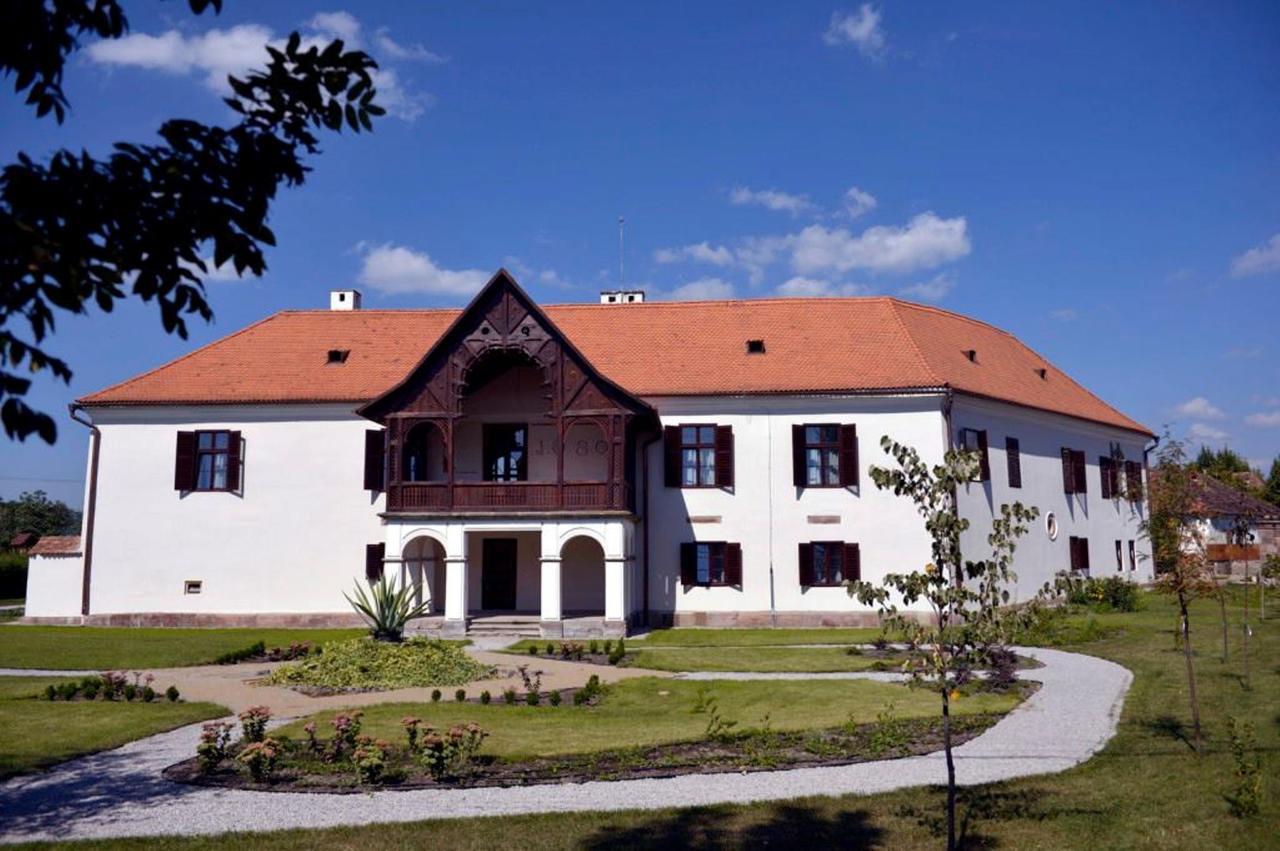 Castle Hotel Daniel Baraolt Buitenkant foto