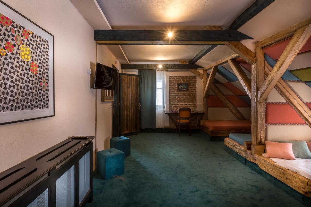 Castle Hotel Daniel Baraolt Buitenkant foto
