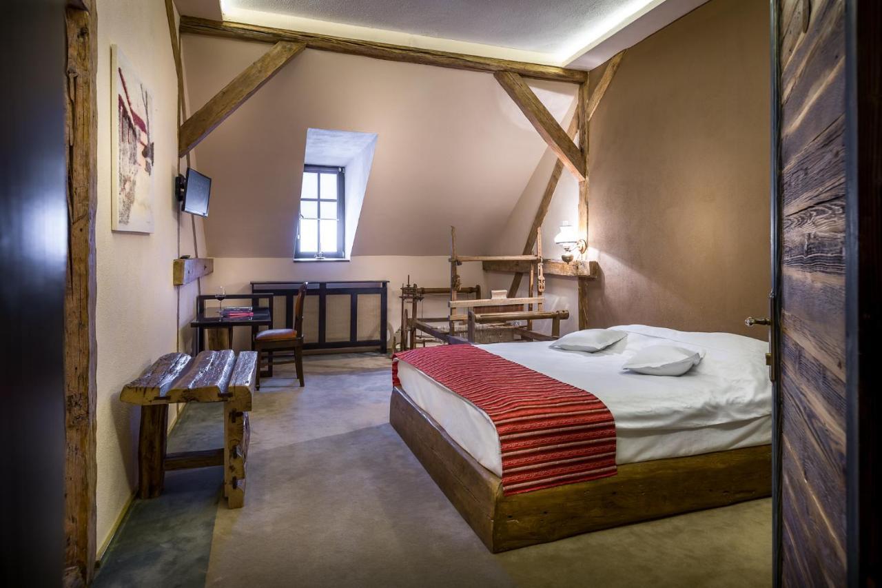 Castle Hotel Daniel Baraolt Buitenkant foto